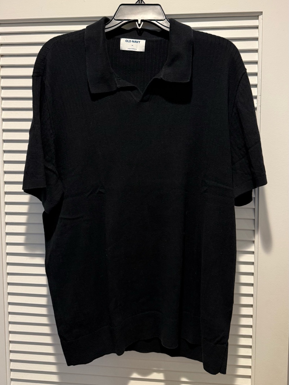 Old Navy men’s black polo